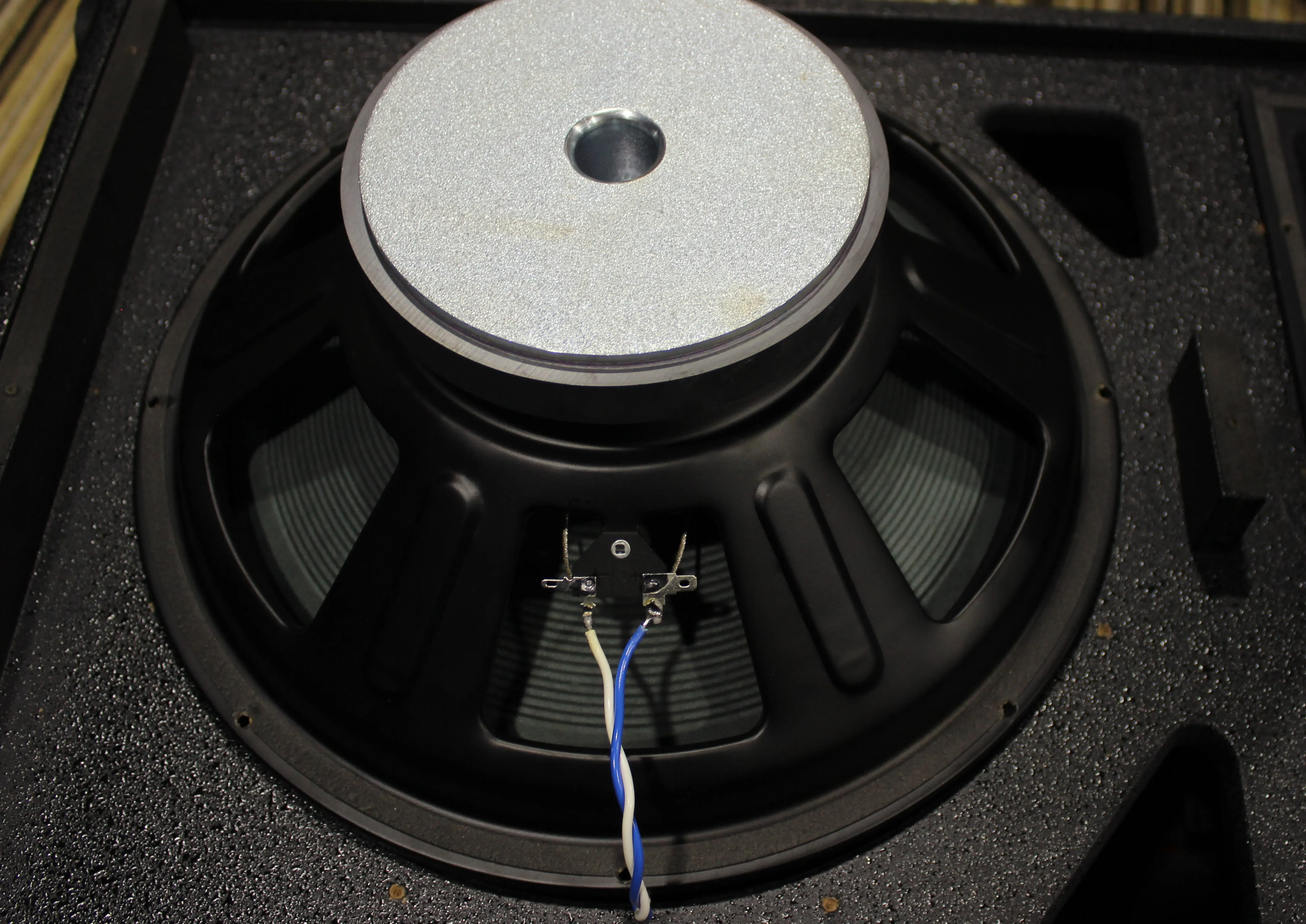 
SRX-715 High performance 15