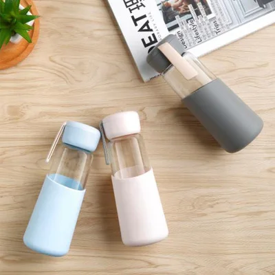 2020 Hot sale Borosilicate Glass Water Bottle with Silicone Sleeve
