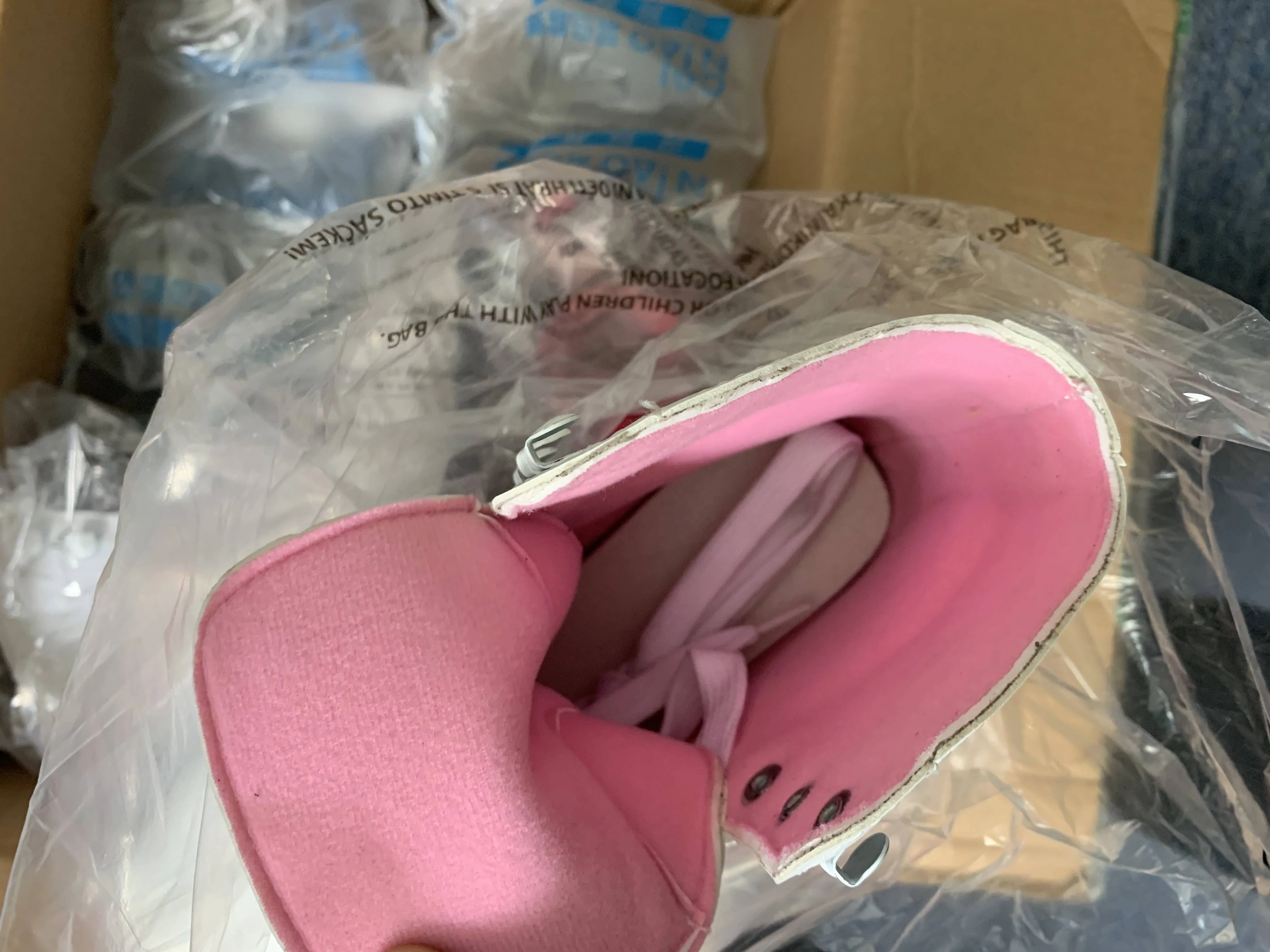 Logo Custom Synthetic leather rink skating patines high bounce PU wheel quad roller skates shoes for kids, teenagers, adults