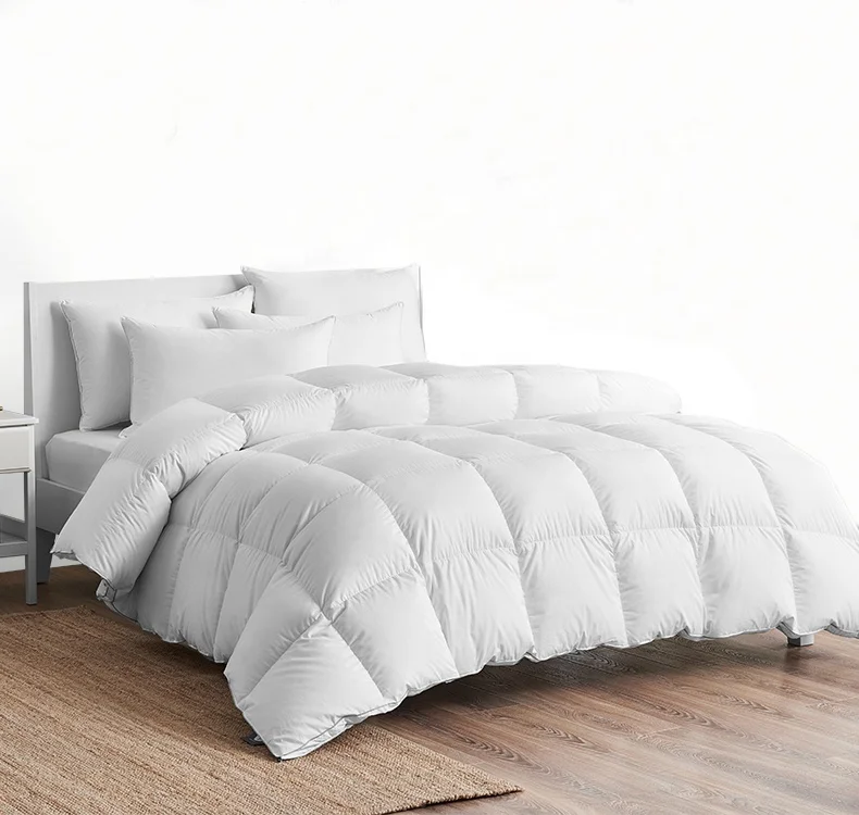 Attractive Price High Quality Luxury Hotel Bedding Comforter,Quilted Down Comforter