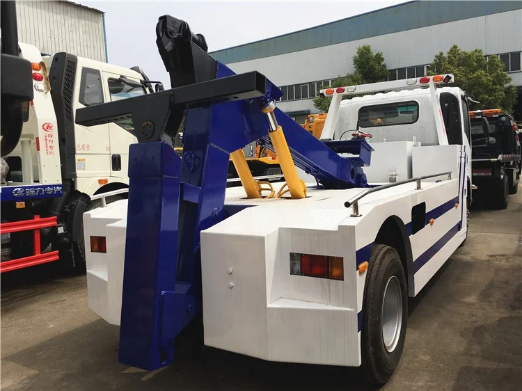 Japanese diesel 4ton tow truck 5ton road block removal truck