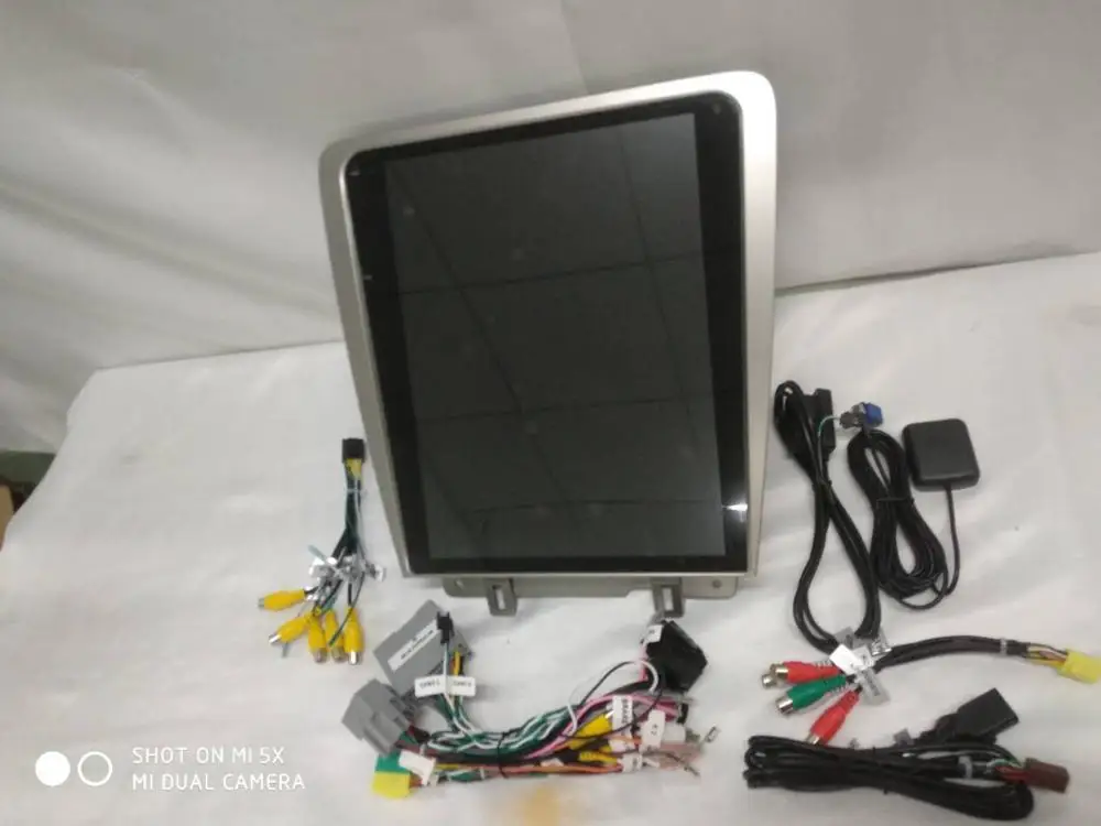 12.1 inch vertical screen style car dvd with Android 9.0 4+64 GB car navigation for Ford Mustang 2010 - 2013 car video player