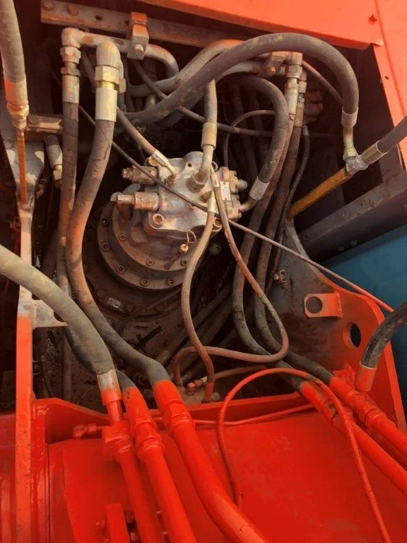 Imported second hand crawler excavator hitachii EX220,Cheap for sale in good condition.