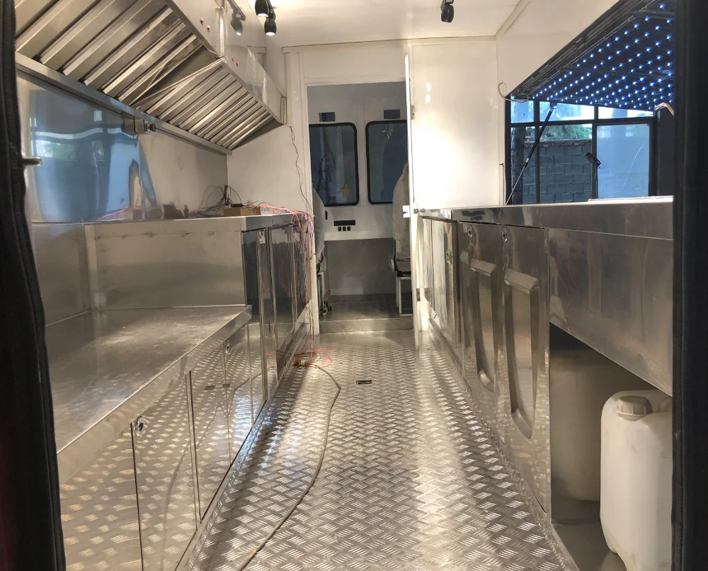2019 new arrival bus food truck/electric street food vending trailer/customized used food trucks for sale in germany