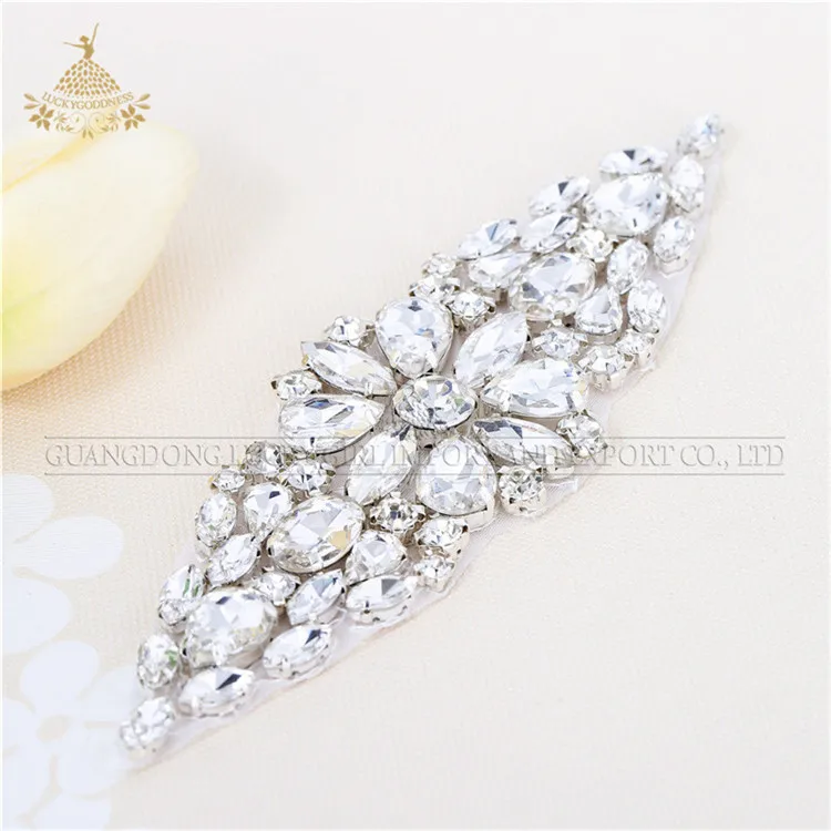 Аппликация из хрустального горного хрусталя для свадебного пояса