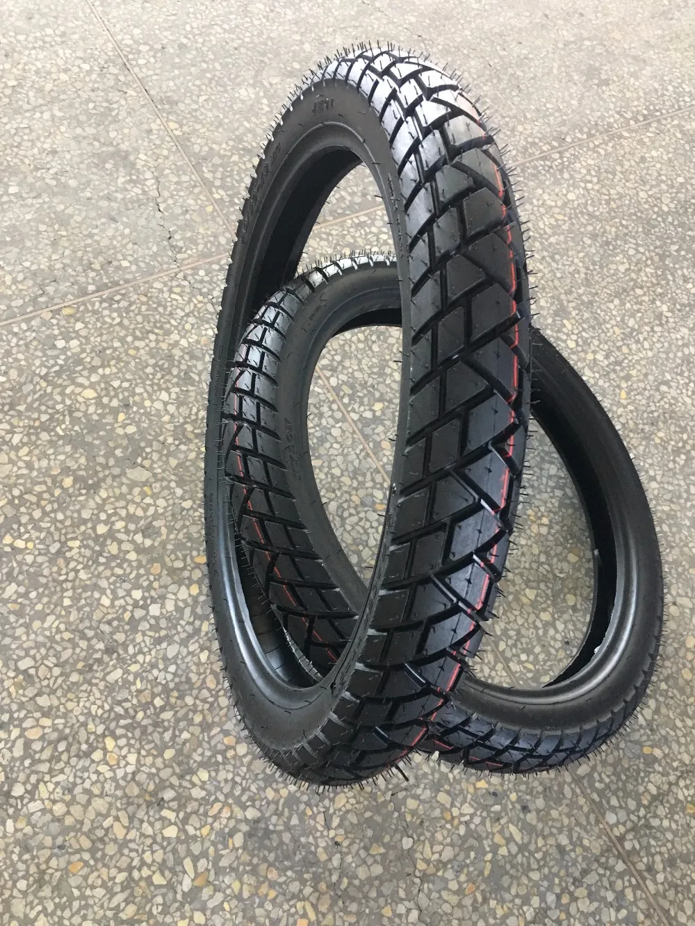 80/80-18 motorcycle tyre/tire 80/80-18,motorcycle tubeless tyre/tire 90/90-19