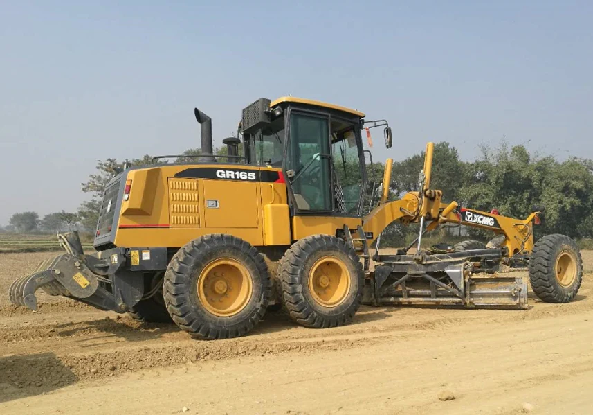 
Ground Leveling Motor Grader 15 Ton Articulated Hydraulic Road Graders 165HP Engine GR165 