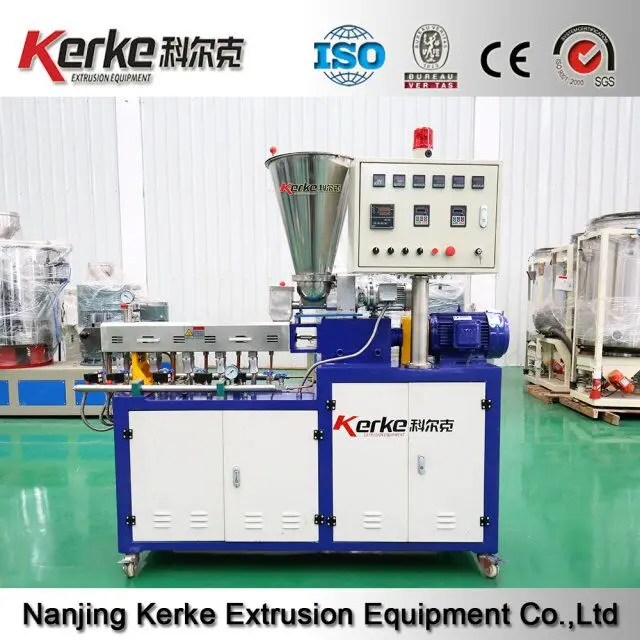 Небольшой тип двухвинтовой ПВХ экструдер masterbatch экструзионная машина Гранулирующая линия