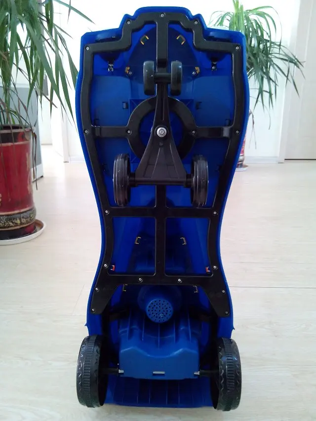 New Twist Trolley Plastic Pedal Toy Kids Battery Rride On Car For Sale