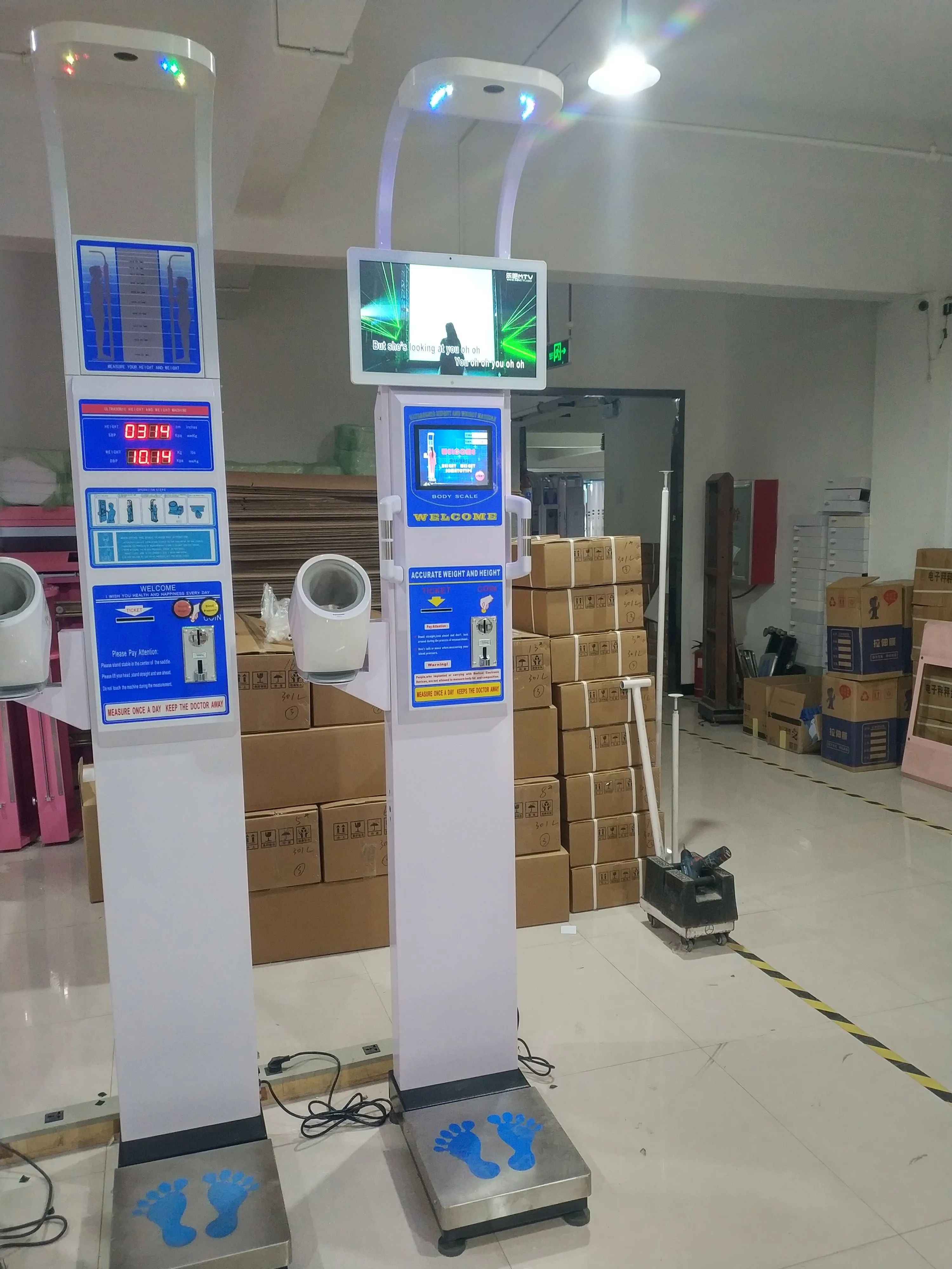 coin operated weighing scale  with height measurement  bmi calculator fat mass analysis and blood pressure monitor