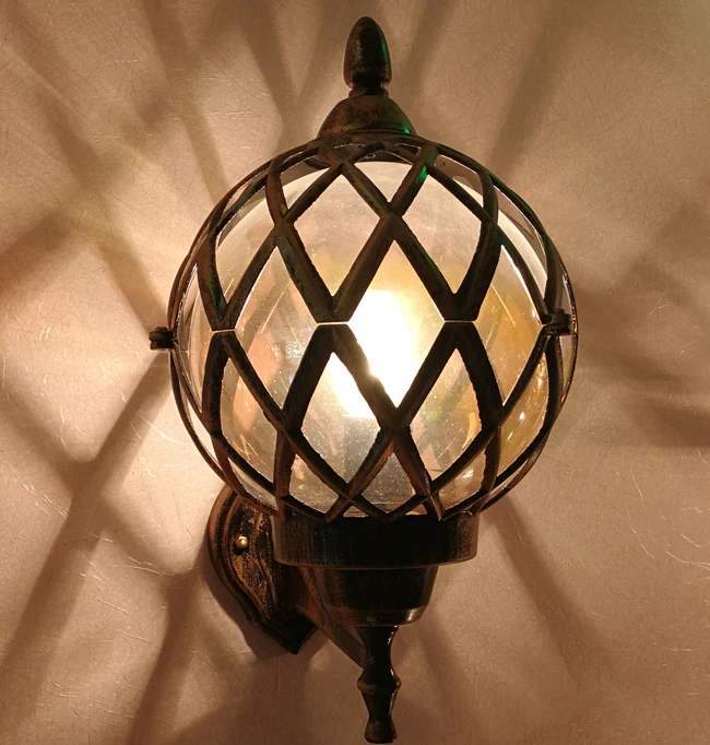 Best sales Outdoor globe Wall Lantern,round shape outdoor garden waterproof lamp (711W BG )