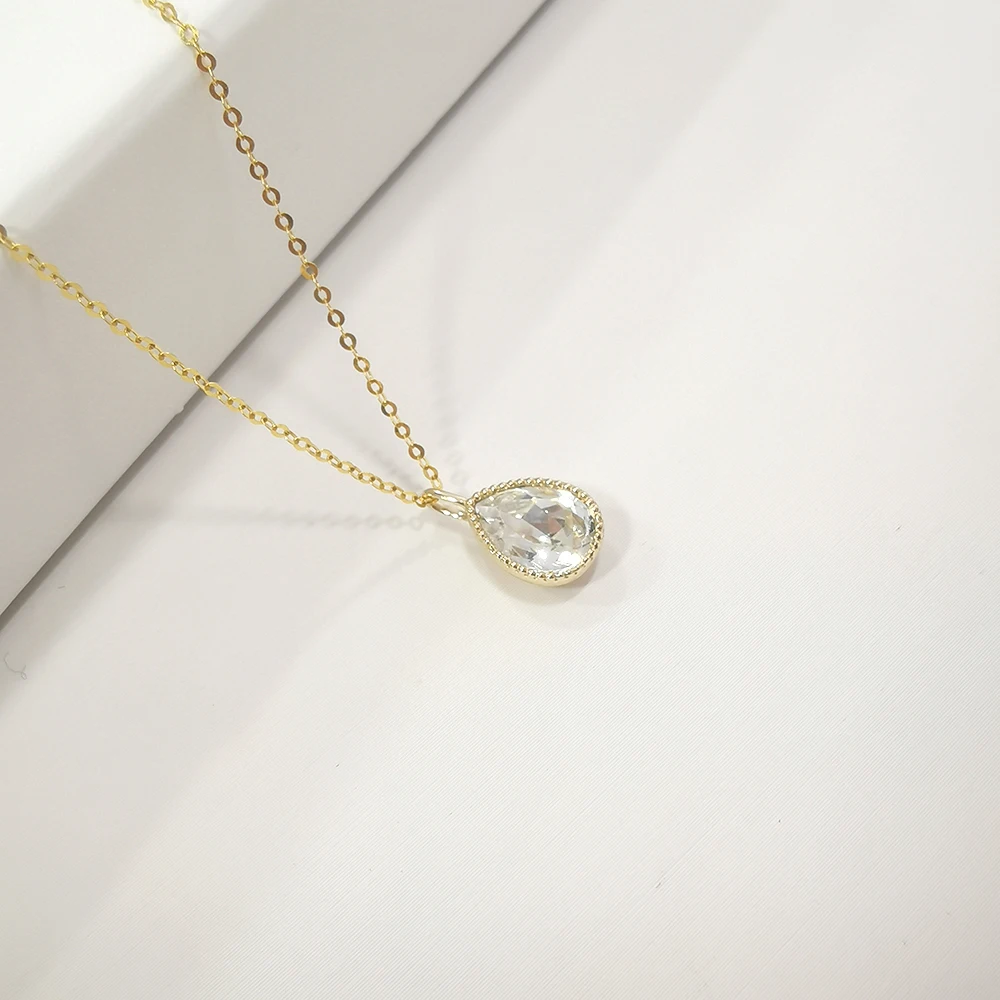 Crystal Water Drop Pendant Necklace Women Jewelry 1000S Fashion Gold Cuban Link Chain CLASSIC Yellow Gold Party Necklaces CN;GUA
