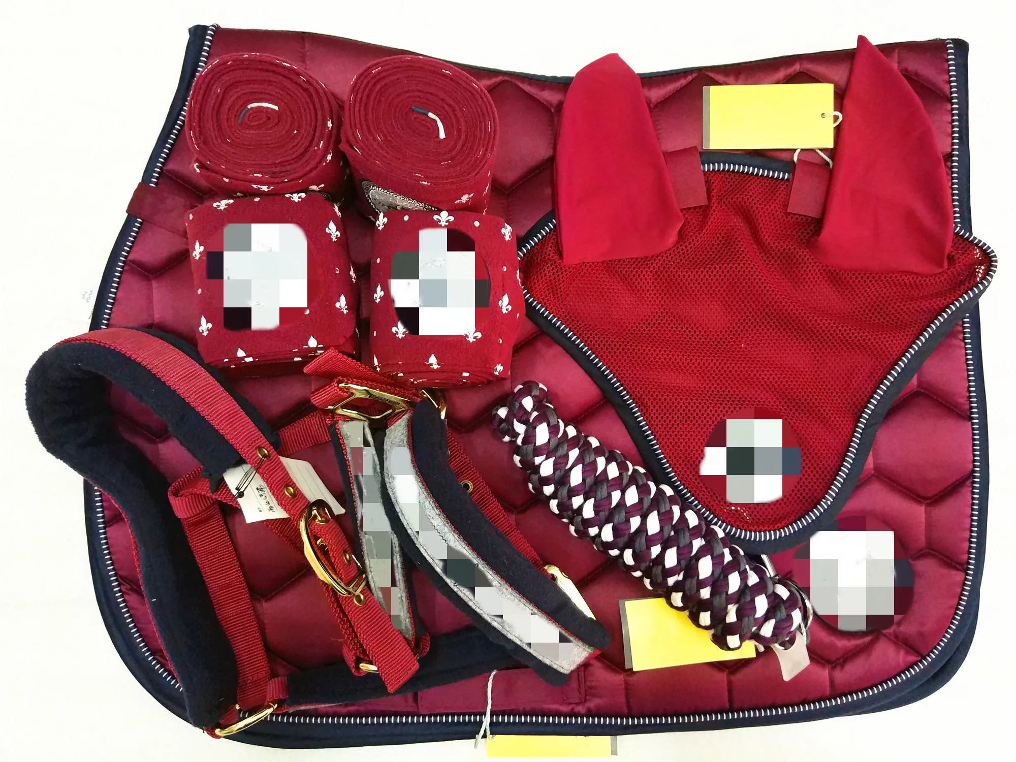 A harness is a set Horse Rug Saddle pad Fly Veils Horse Fleece bandage Horse Halters & Lead Ropes Equestrian Equipment set