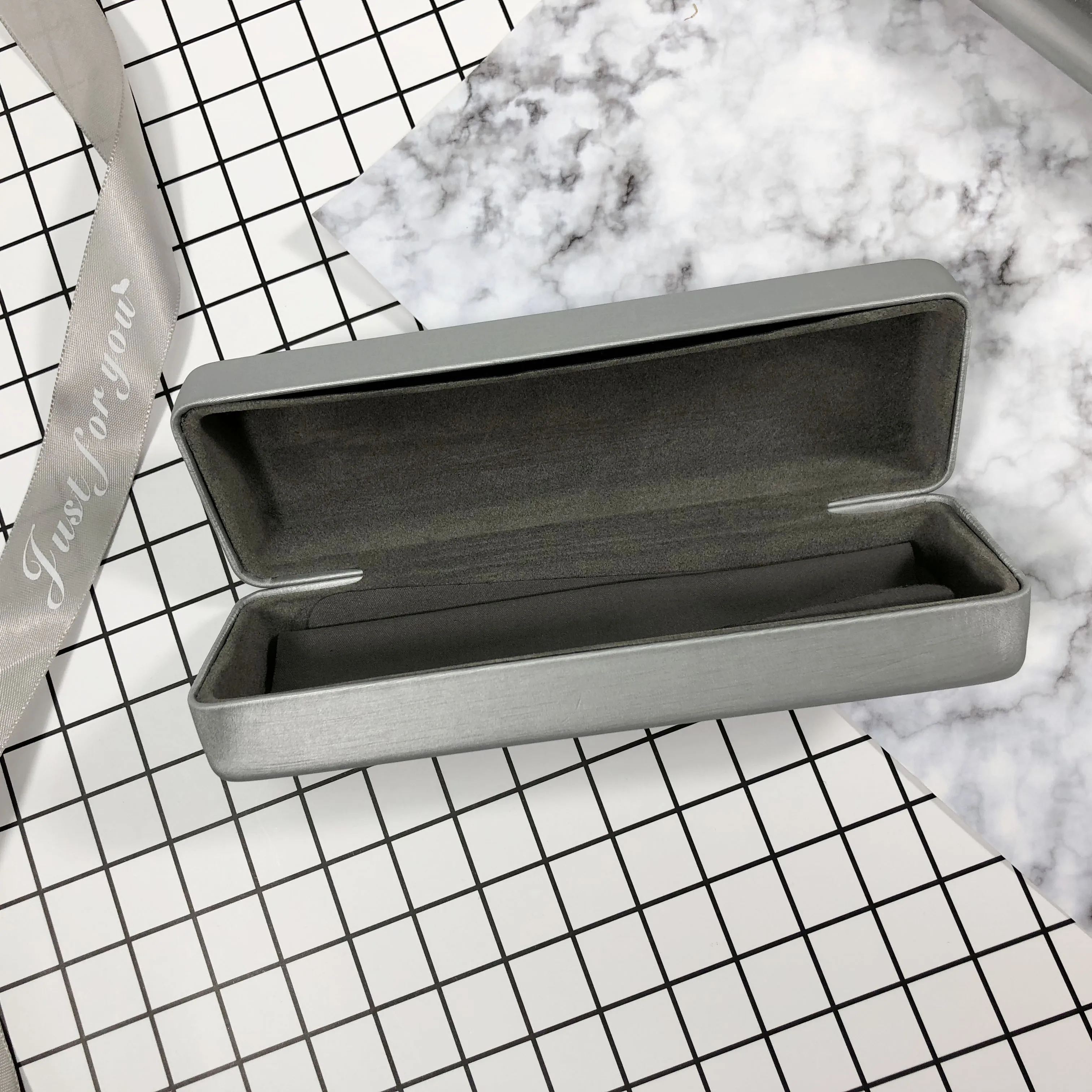 Custom White Black Fashion Sunglass Package Box Case Foldable Sun Glasses Box PU Leather Eye Glasses Packaging Sunglasses Case