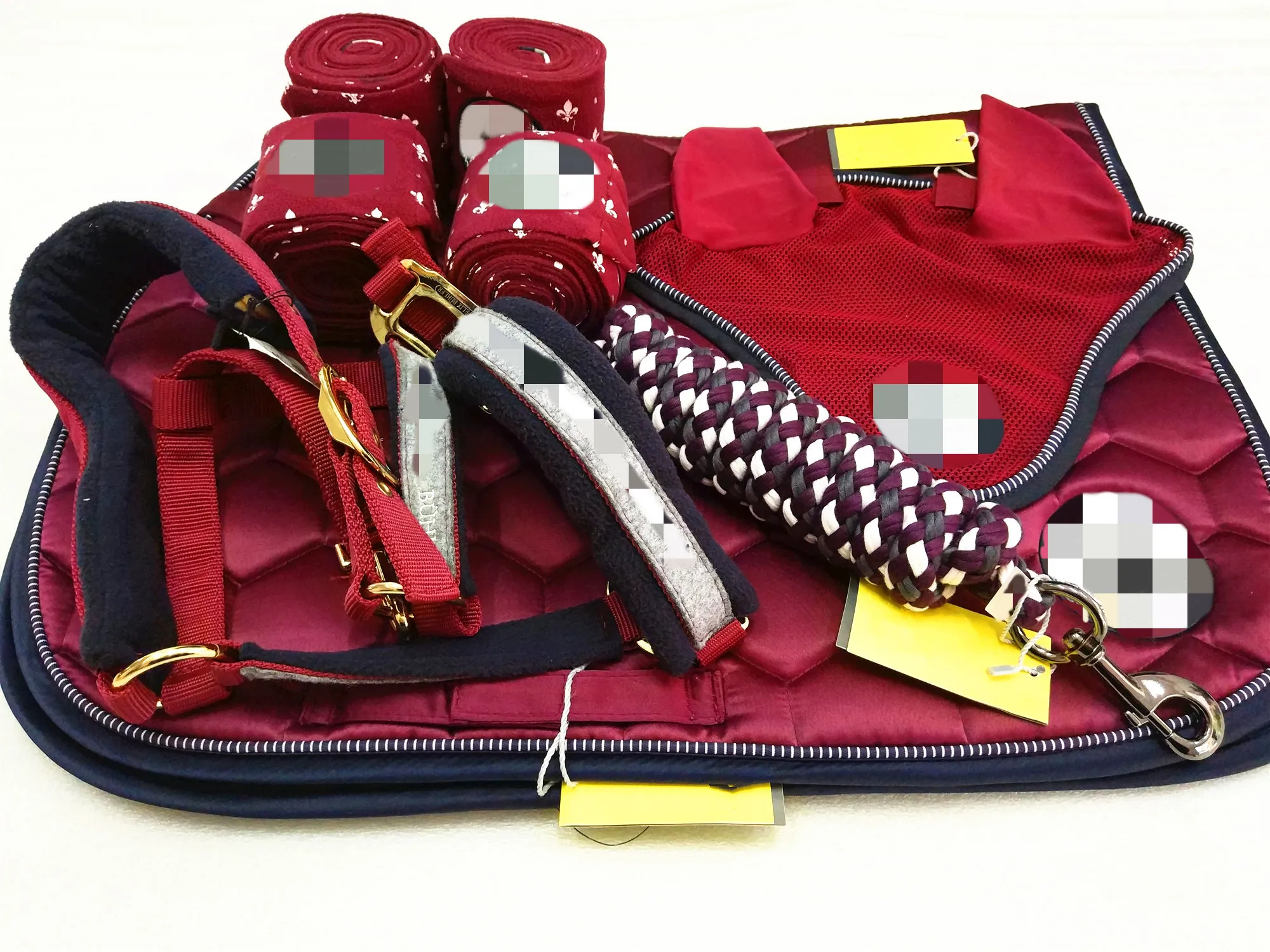 A harness is a set Horse Rug Saddle pad Fly Veils Horse Fleece bandage Horse Halters & Lead Ropes Equestrian Equipment set