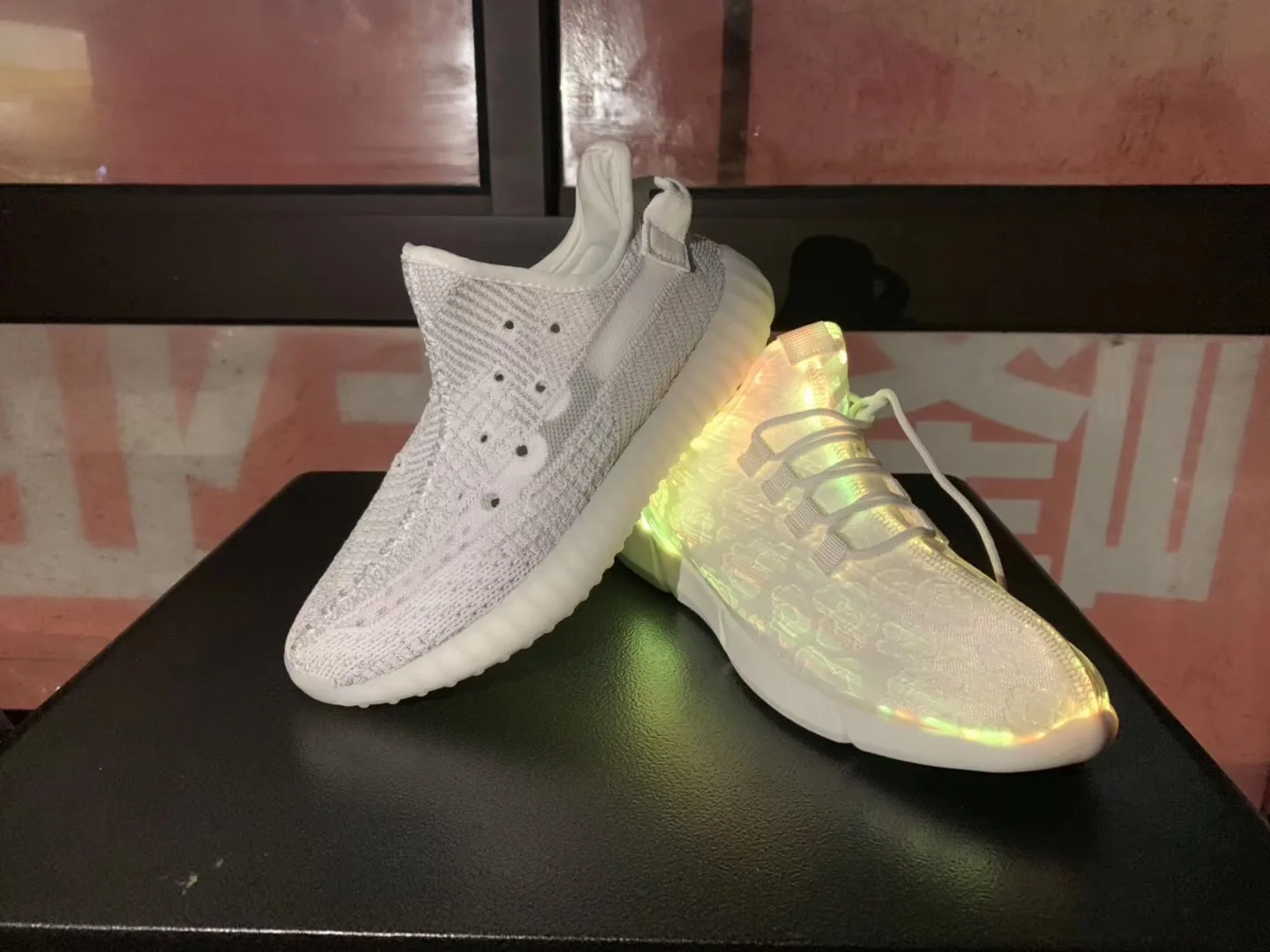 2021 wholesale unisex led light shoes fashion shoes lighting upper with fiber optic light