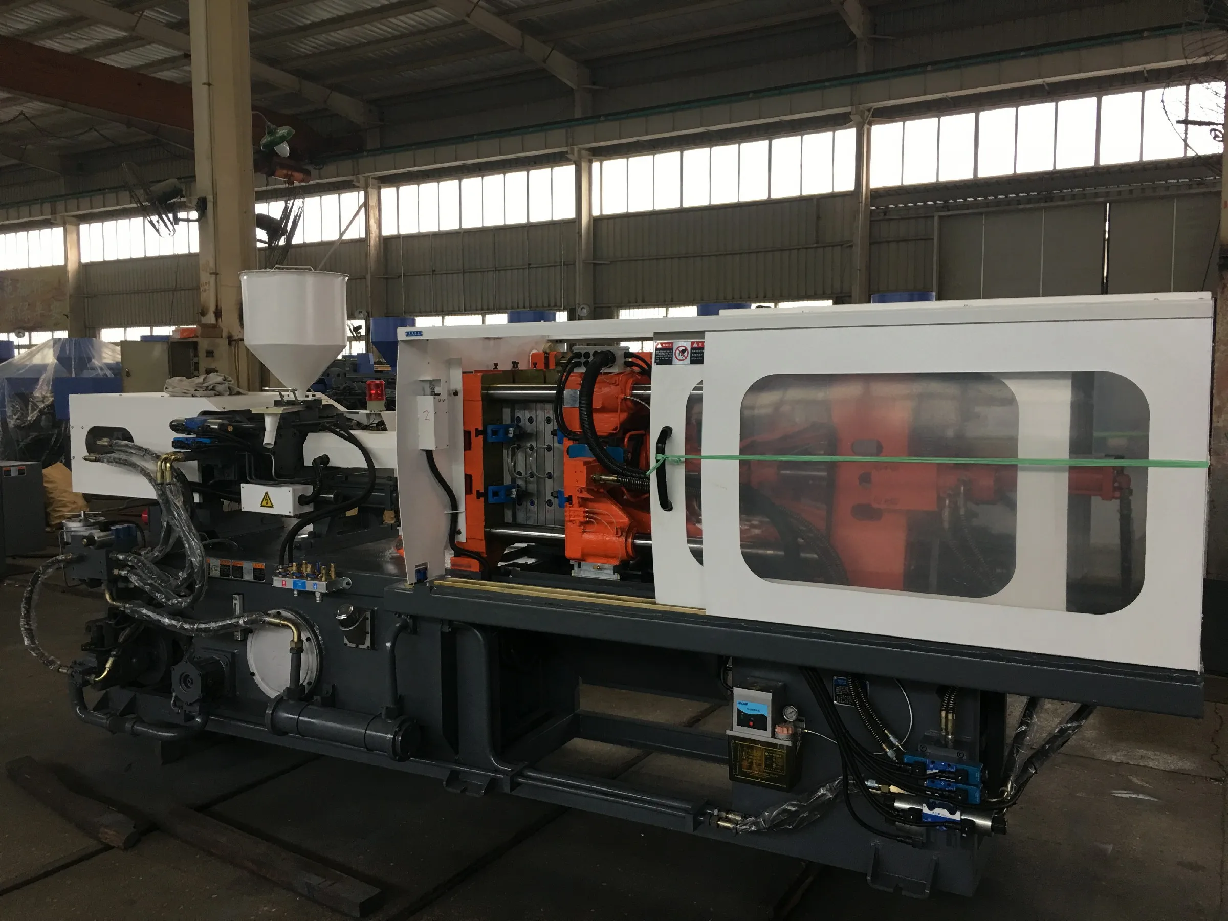 HT1100 110ton small plastic preform injection molding machine