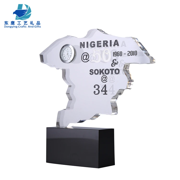 Горячие продажи K9 кристалл часы Нигерия в форме карты награду стекла с базовыми