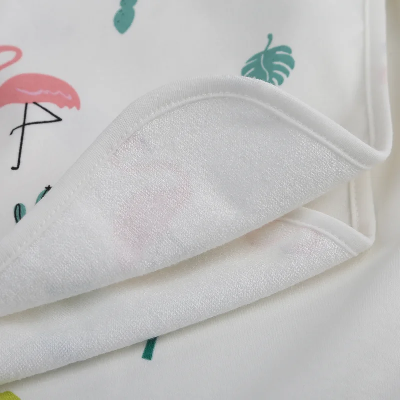 2019 Amazon hotsell Baby Urine Pad Reusable Diaper Waterproof Cotton Printed changing mat changing pad