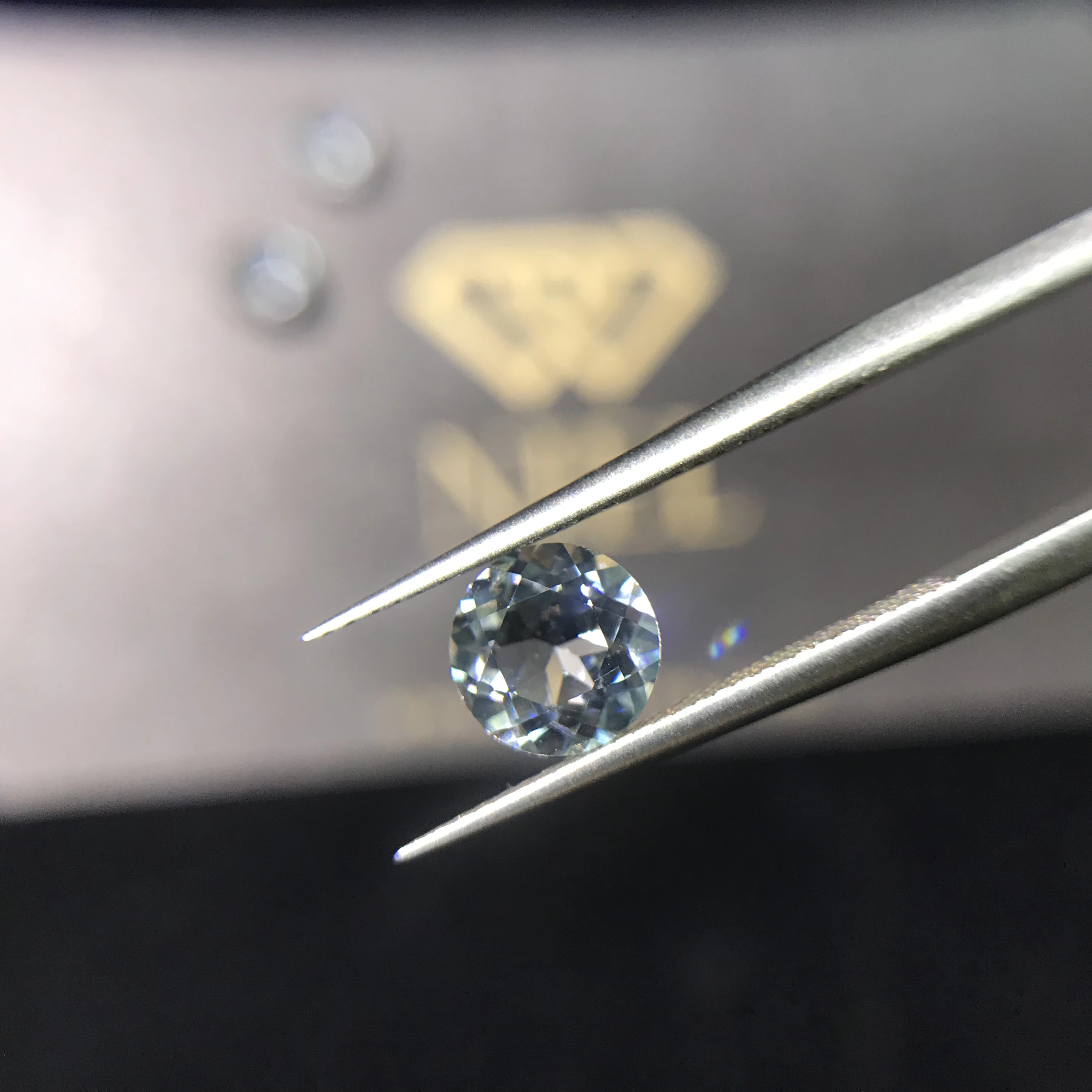 Round cut gemstone natural stone price white topaz