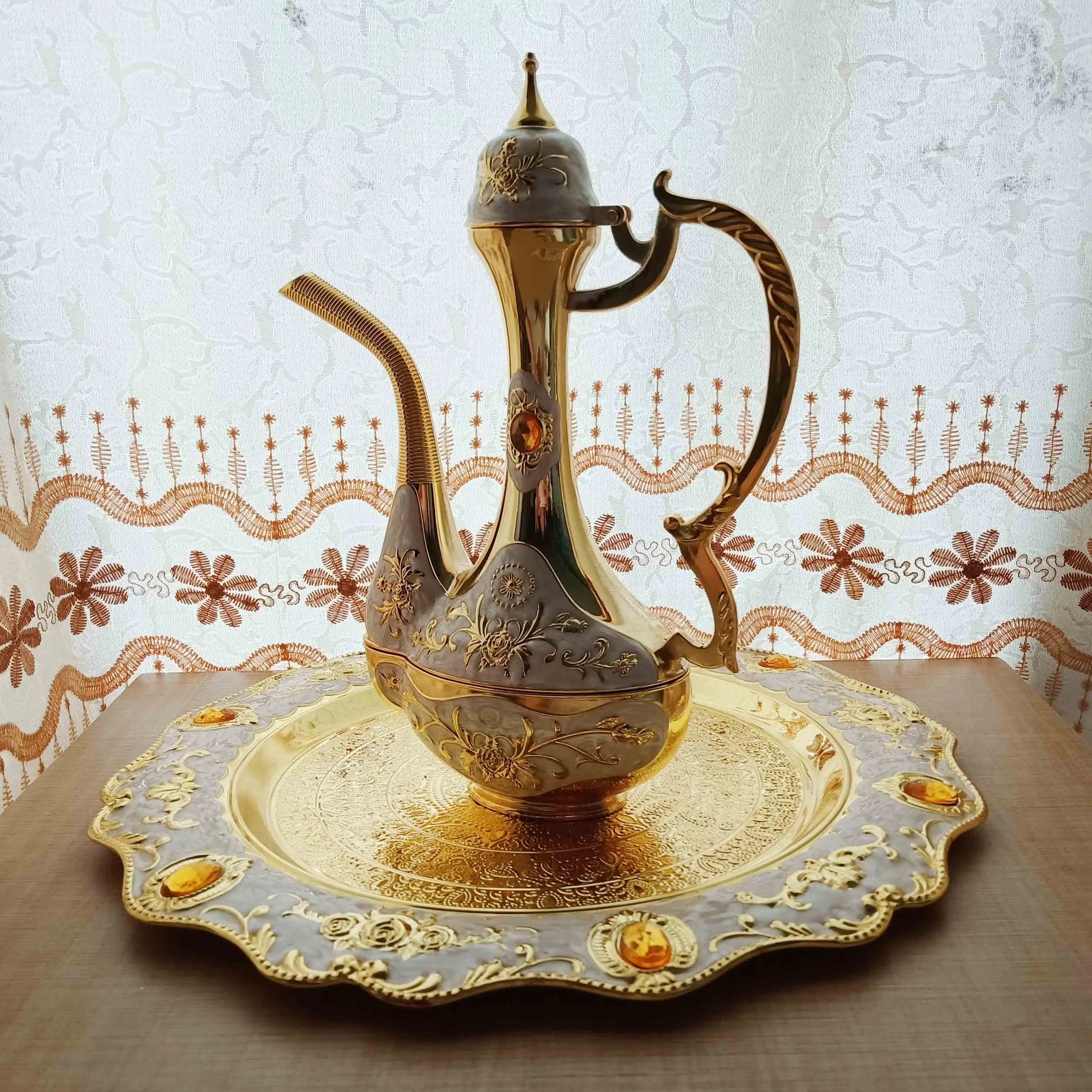 Luxury Best Selling Products Aftaba Set Arabic Wine Set Vintage Wine Glasses Set With Wave Tray