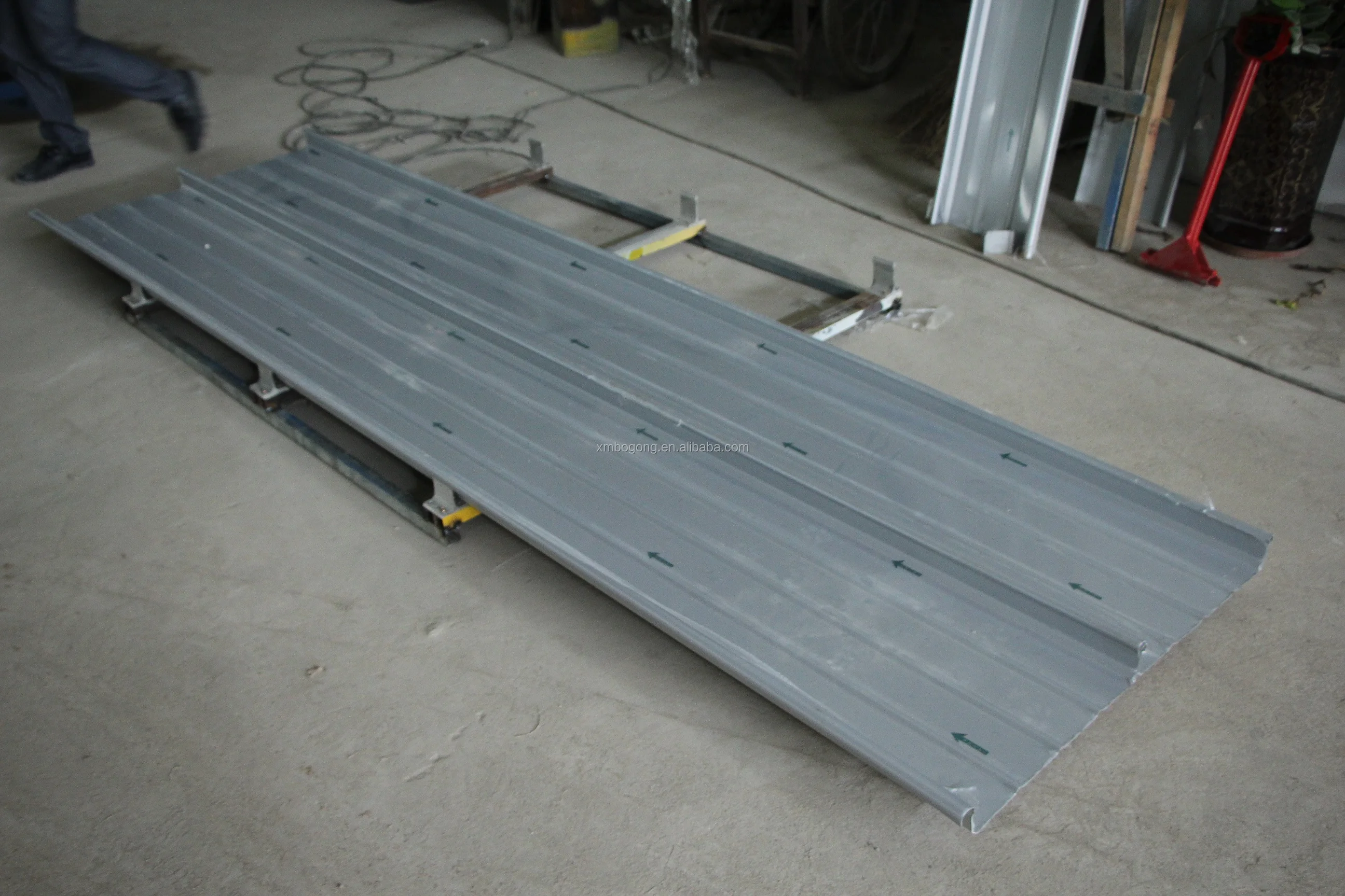 moveable bemo style standings seam roof panel roll forming machine