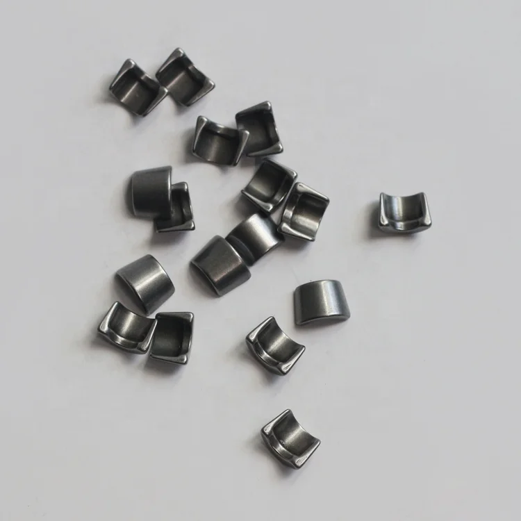 Engine Valve Split Collets C6204414520 4982898 for B3.3 4D95 Diesel Engine