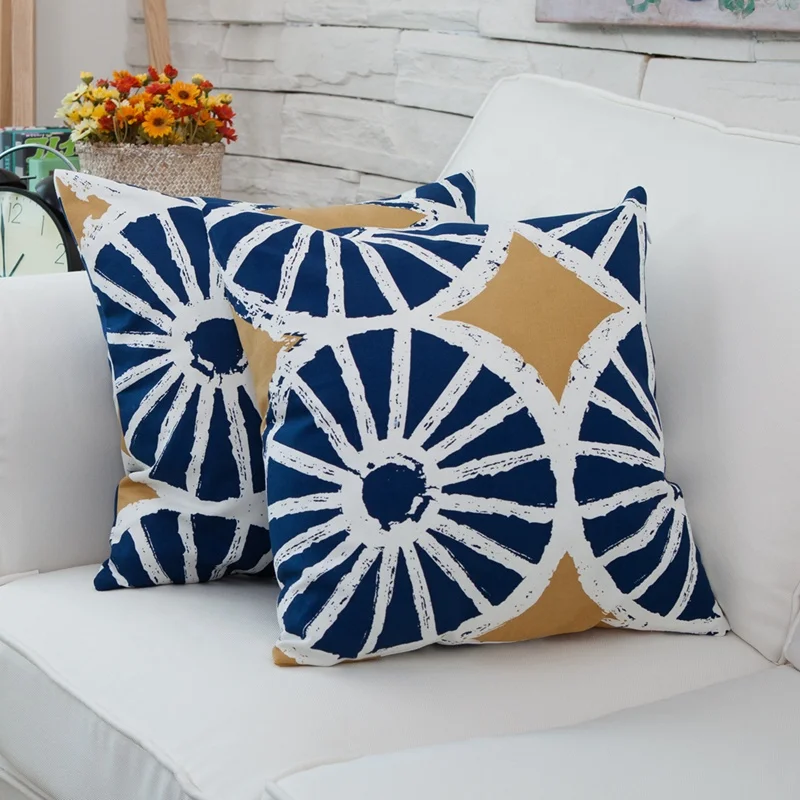 New Design Customized Printed Knitted Polyester Throw Pillow Cover Decorative Cushion