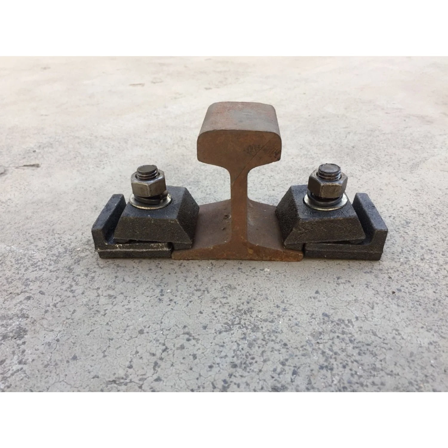 
9120 rail clip and 9116 rail clamp 
