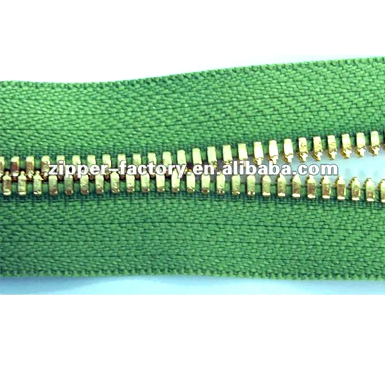 высокого качества длинной цепи пользовательской длины золотой свет с зеленым ленточная металлическая молния