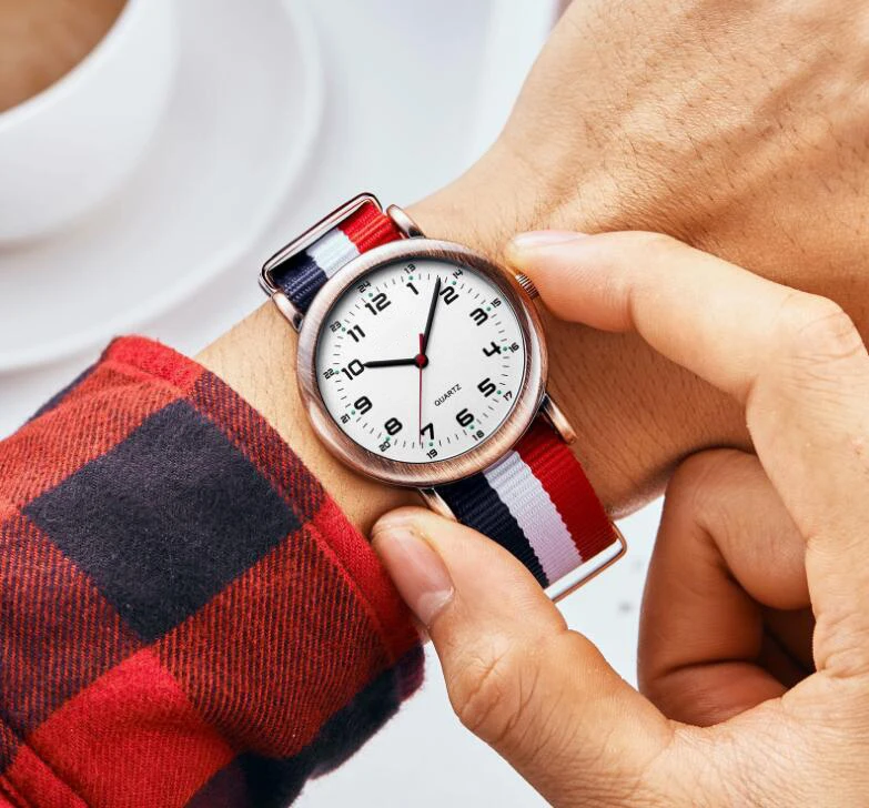 Factory direct sales Brand wholesale nylon strap watch DW style watch waterproof braid