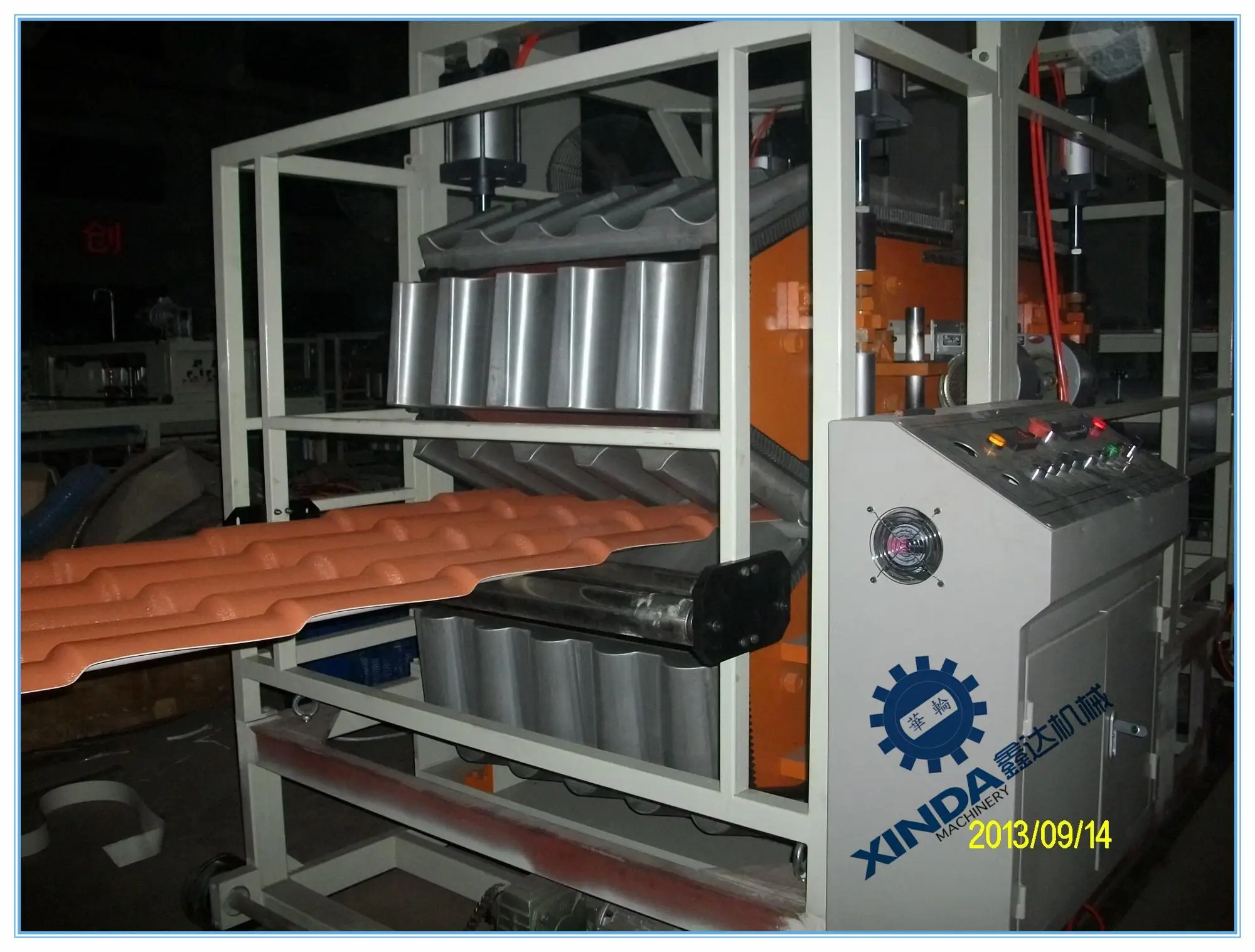 Высококачественное оборудование для экструдирования глазурованной плитки из ПВХ с сертификатом CE