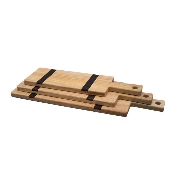 
wholesale eco-friendly rectangular customized rubber wood cutting serving board with handle for kitchen 