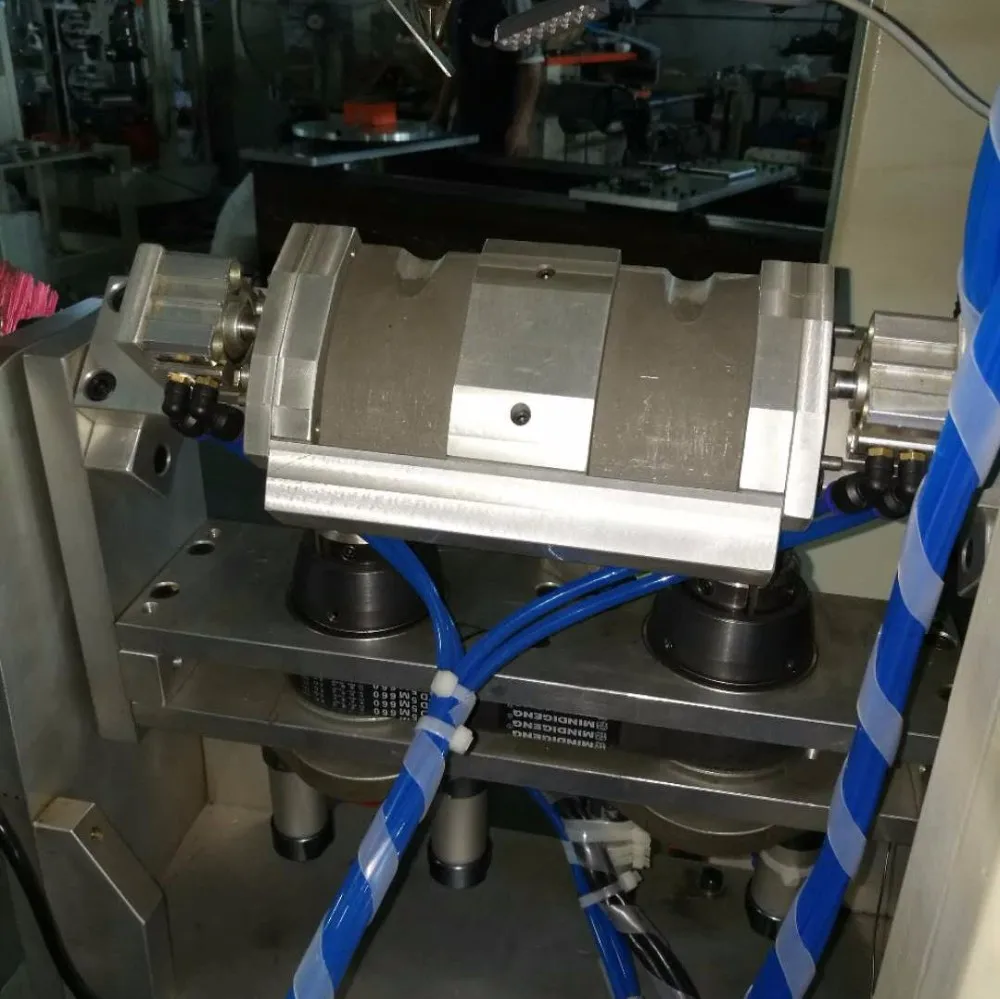 
High production customized CNC 3 axis 2 drilling 1 tufting hockey brush making machine make toilet brush/household hockey brush 