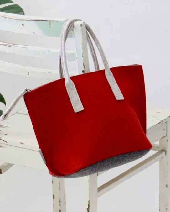 
Felt minimalist office tote bag with zipper, perfect for shopping and casual wear 