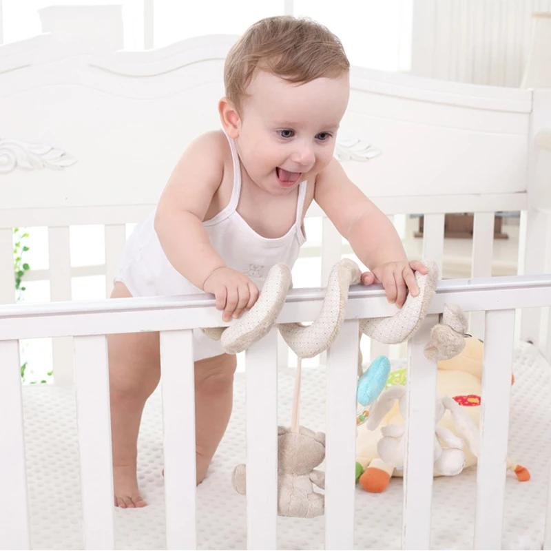 Baby lathe hangings Bear and rabbit bed around baby cloth bed around sounding paper grinding toys