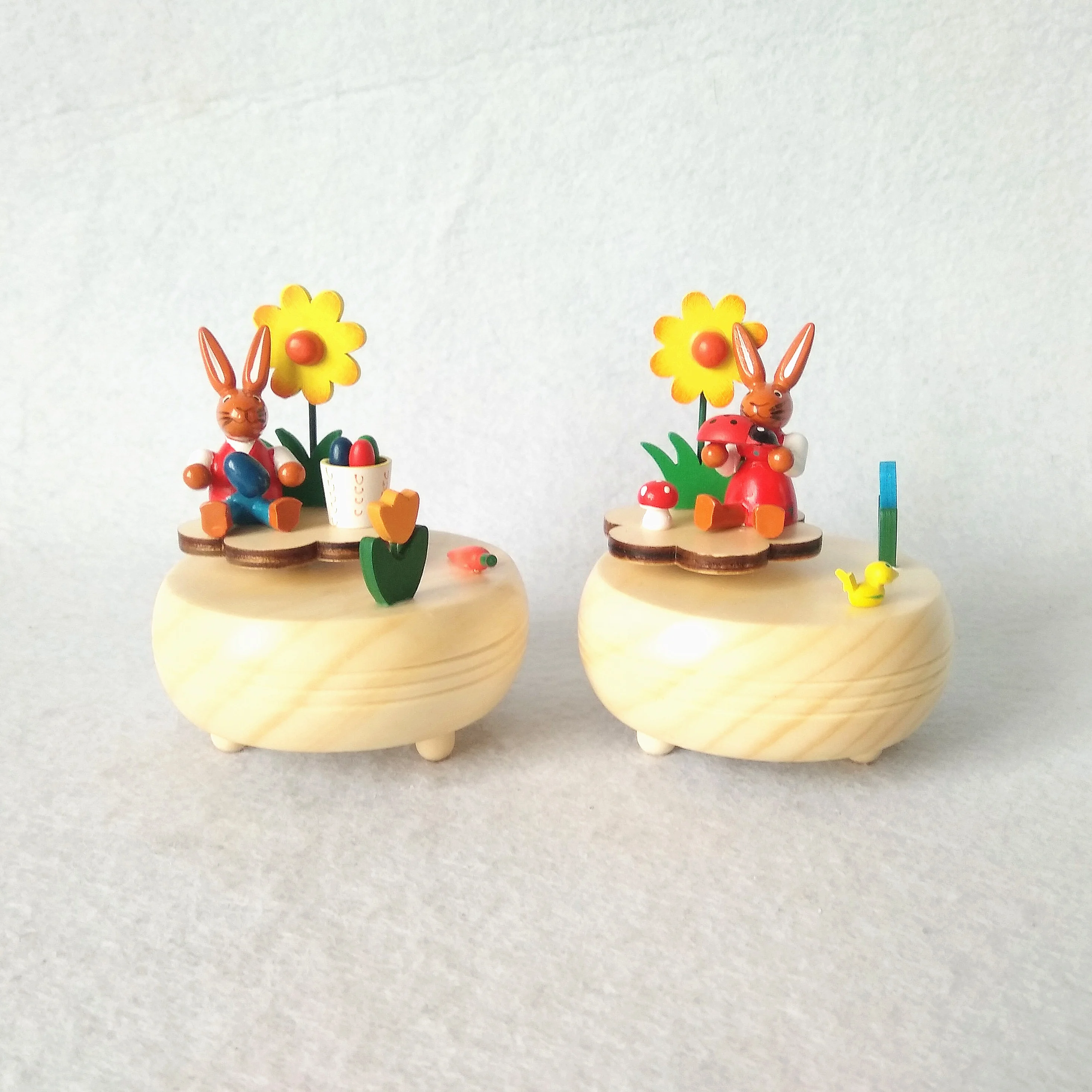 Mini wood round Easter rabbit music box decoration