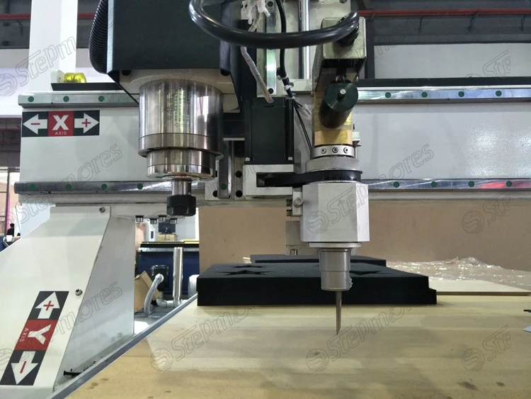 Cnc Cutting Tangentail Knife Cnc Router 1325 with Oscillating Cutter