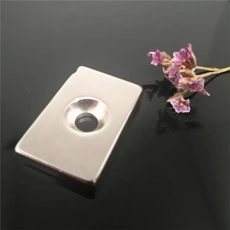 China ndfeb magnet manufacturer Permanent block neodymium magnet with countersunk hole