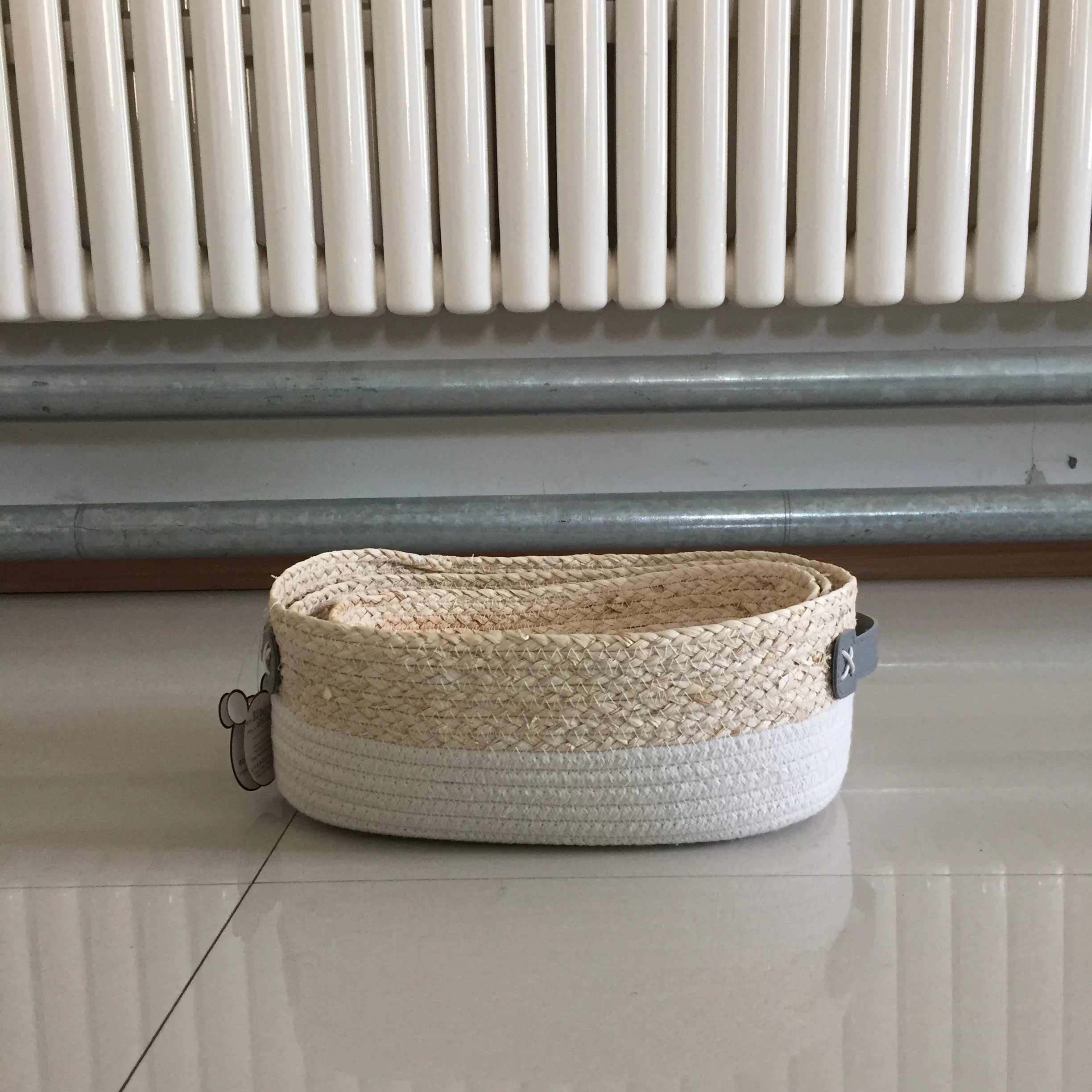 natural material  hot sale corn husk with cotton rope basket
