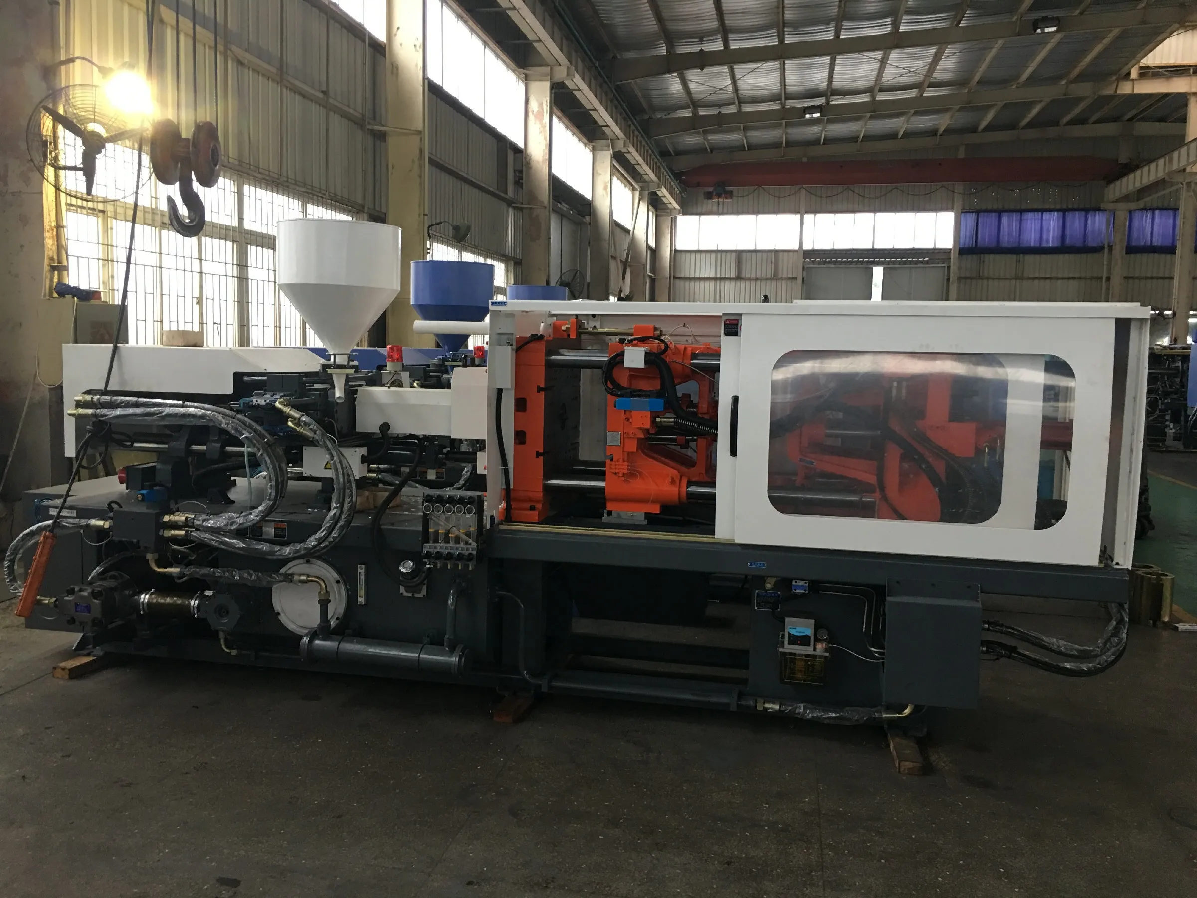 HT1100 110ton small plastic preform injection molding machine