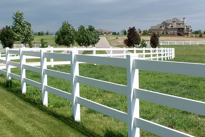 Top quality  PVC Co-extusion Vinyl Horse Fence