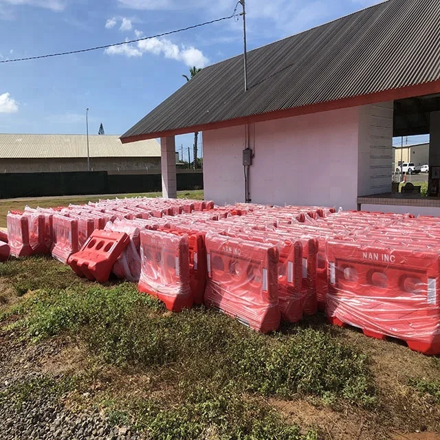 2022 Zhejiang hot sale traffic safety Factory Price water filled barrier high quality road traffic safety safety barrier