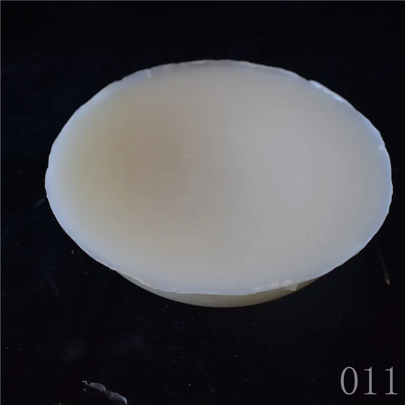 
Beeswax act as wood polish to polish wooden floors, furniture, and cupboard doors 