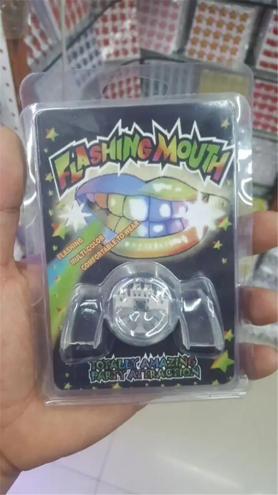 Flashing Led Light Up Mouthpieces,Teeth Makeup Cosplay Props Tricks Toy  Flashing Panda Blinking Mouth Braces Piece  Glow Teeth