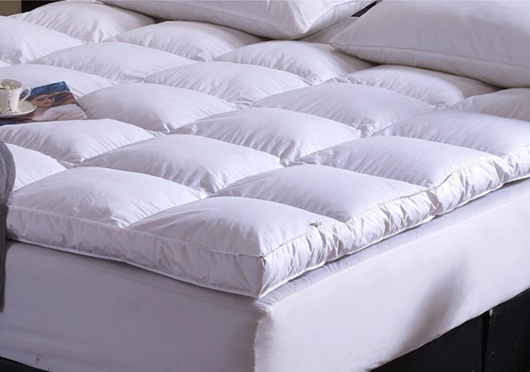 Good quality china sell well plain white hospital bed feather mattress pads for sale