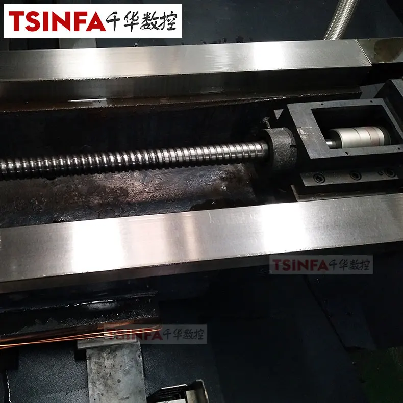 CNC machining center machine TVK1050  VMC1050 vertical CNC milling machine price Taiwan disk armless 24T tool magazine for metal