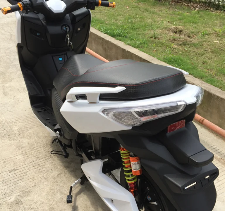 Jiangsu Best Selling Coolest Electric T8 Maxi Scooter Motorcycle for Adults