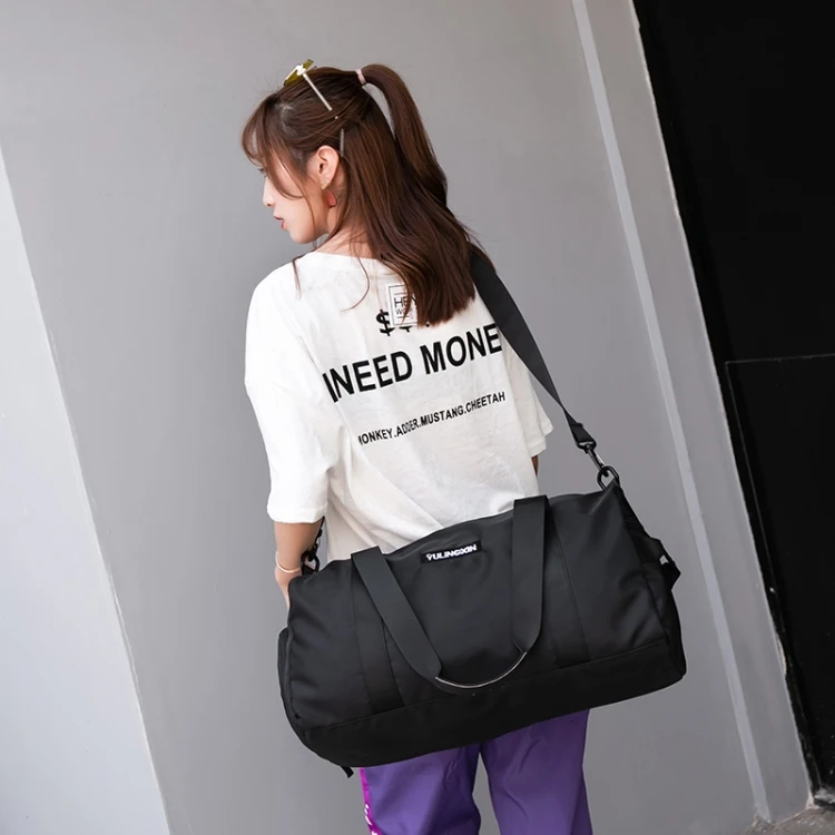 High quality customized private label luxury cylinder shaped zip lock clothes travelling yoga duffle gym bag with lock