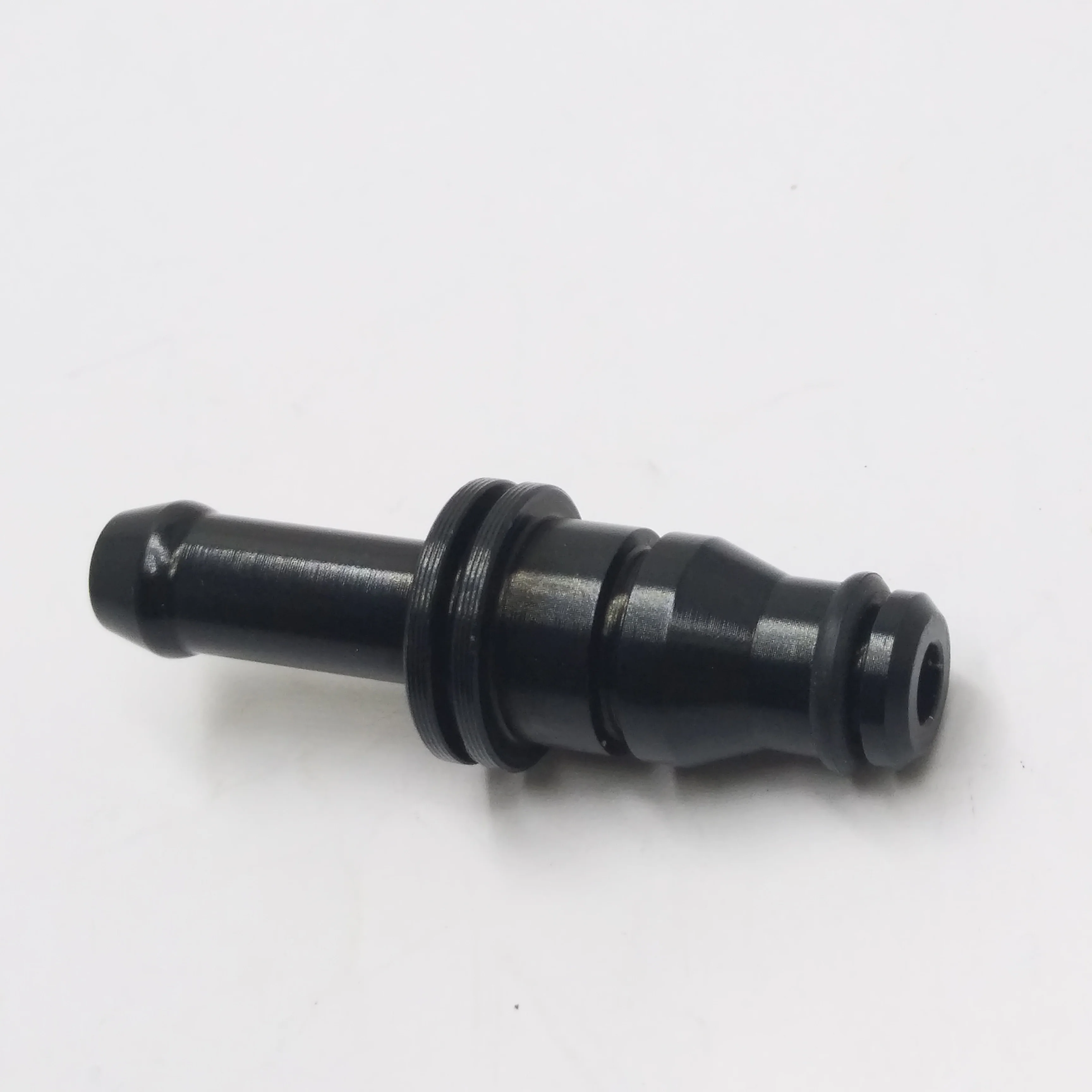 
0039970689 W203 W164 W221 Water Pipe Connector aluminum Expansion Tank Coolant Hose Connector For Mercedess-Benz 
